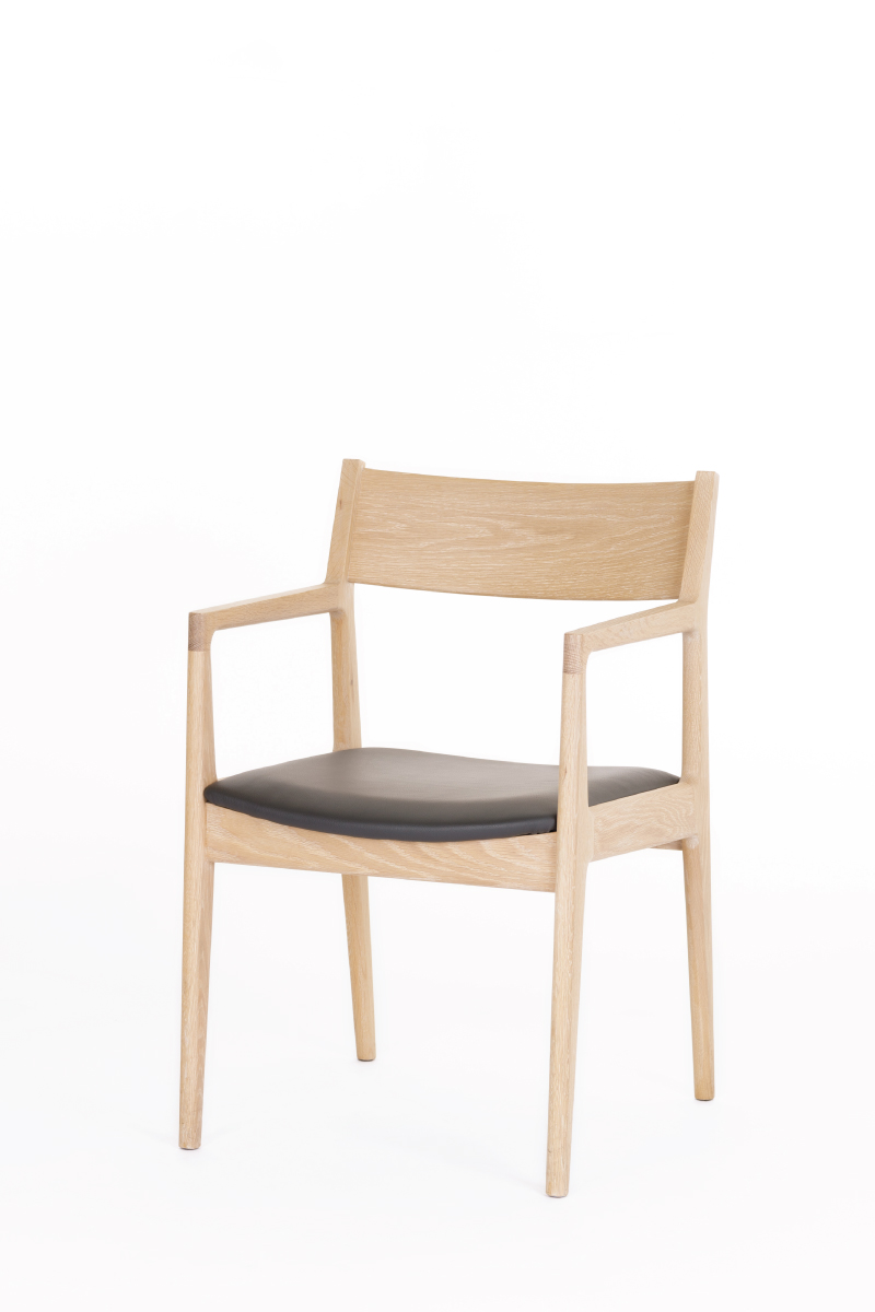 CH105 Resta Chair-01